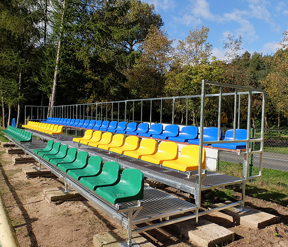 Stadion miejski w Golczewie z now trybun