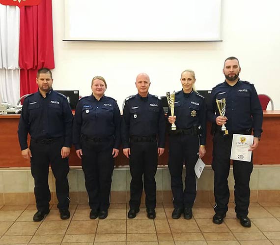 Kamieski policjant najlepszy w konkurencji strzeleckiej w oglnopolskich zawodach „Dzielnicowy Roku 2019”