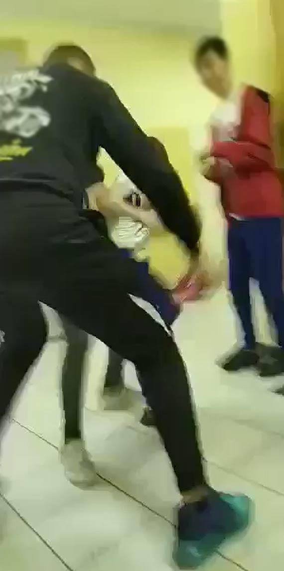 Po filmiku o zncaniu w szkole miay zaj zmiany 