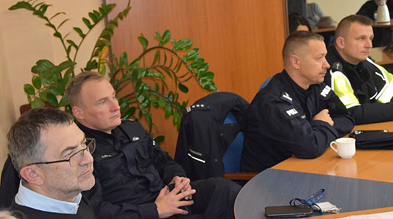 Atak terrorystyczny w Elektrowni Dolna Odra - �wiczenia sztabowe