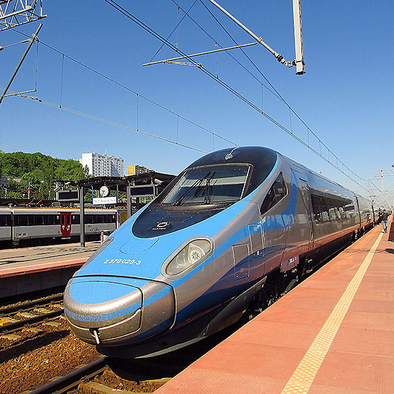 Kolej przygotowana na �wi�teczno-noworoczne podr�e