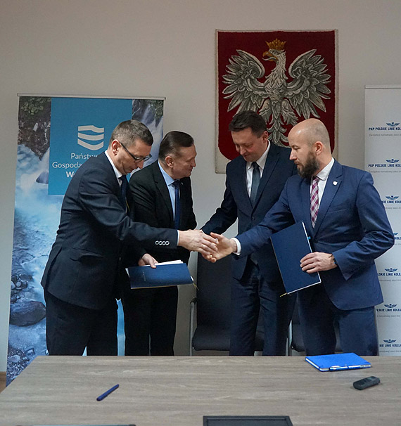 Zimowa akcja lodo�amania b�dzie jeszcze sprawniejsza! Wielkie inwestycje W�d Polskich i PKP PLK