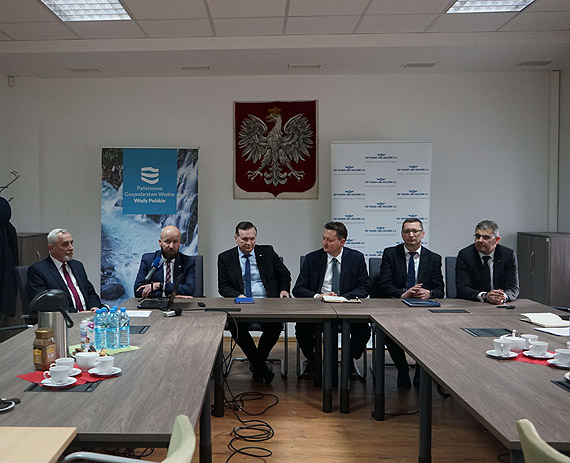 Zimowa akcja lodo�amania b�dzie jeszcze sprawniejsza! Wielkie inwestycje W�d Polskich i PKP PLK