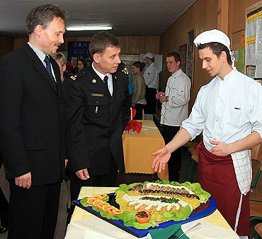 Kamie� Pomorski: Oblizywali si� ze smakiem