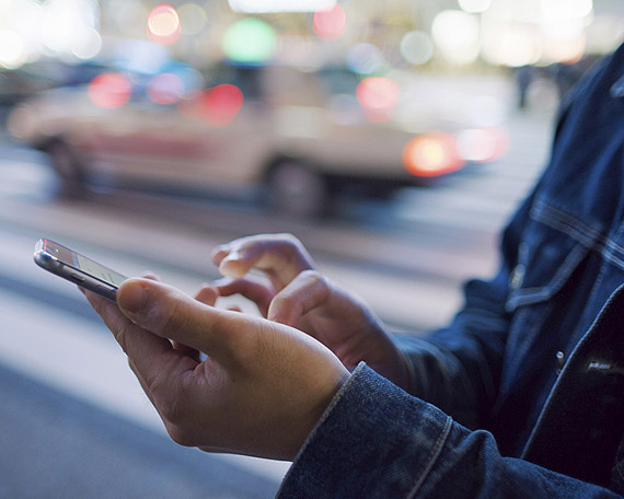 Pojazdy po��czone, aplikacje i autonomiczno��.  Oto kluczowe technologie wspieraj�ce mobilno�� os�b w 2020 roku