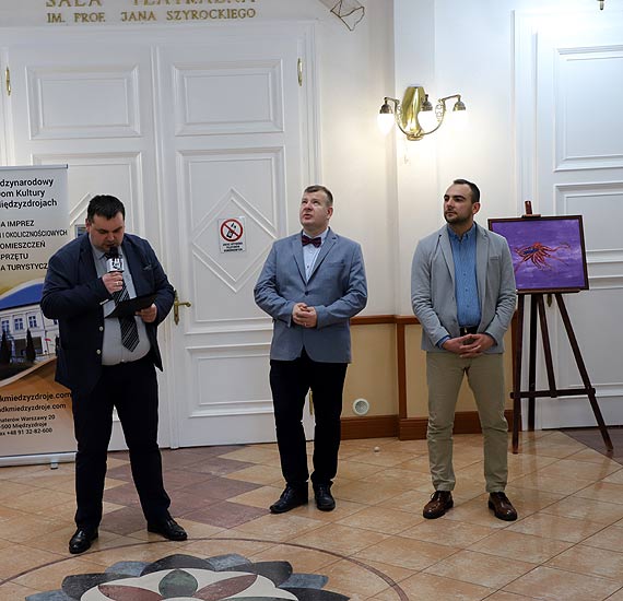 Wernisaż wystawy „Bogactwo tematyczne w twórczości rodzinnej”