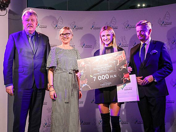 Nagrody dla najlepszych sportowc�w i trener�w. Marsza�ek Wojew�dztwa podsumowa� 2019 rok