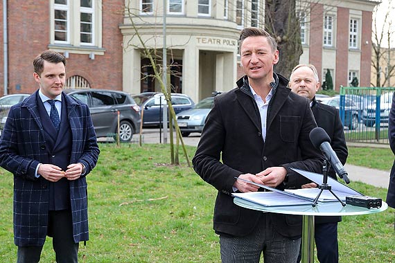 Historyczny moment dla Teatru Polskiego w Szczecinie Jest umowa z wykonawc� przebudowy