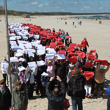 Pobili rekord! Mamy najd�u�sz� flag� nad Ba�tykiem