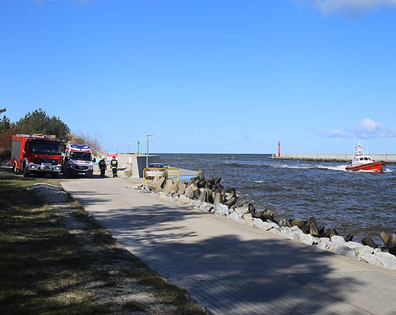 Paralotniarz wpad do morza