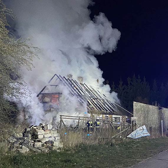 Straacy z Gminy wierzno walczyli z seri podpale. Zobacz fotogaleri!