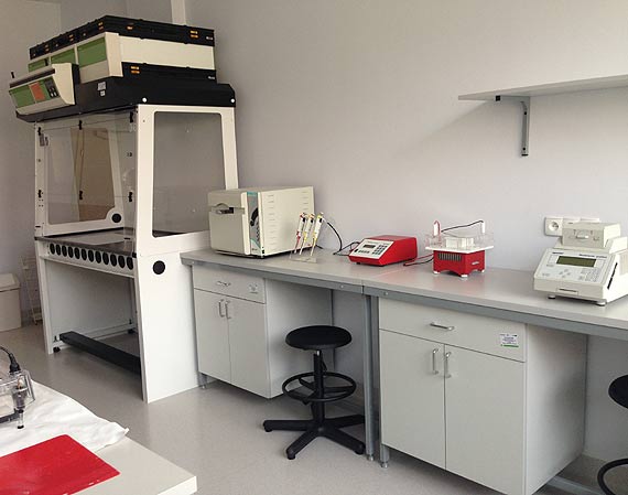 ZUT przekaza� cztery urz�dzenia do walki z koronawirusem