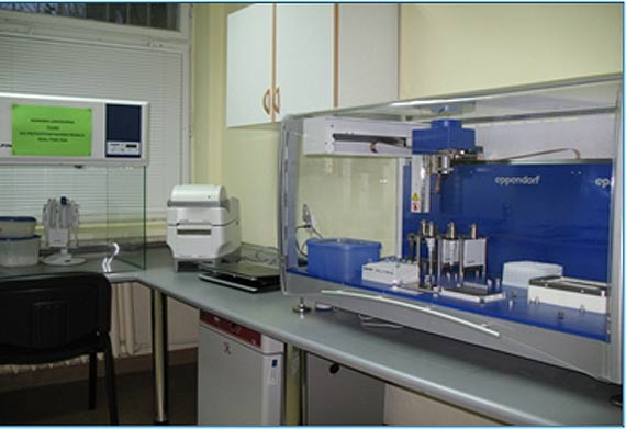 ZUT przekaza� cztery urz�dzenia do walki z koronawirusem