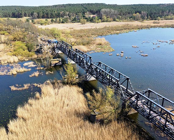 Na mo�cie w Siekierkach praca wre 