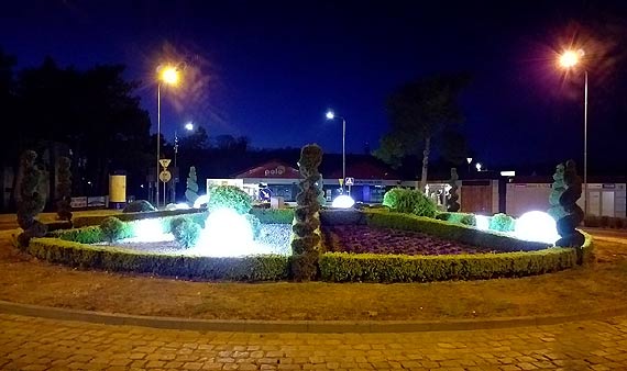 Świetlna iluminacja na gminnych rondach