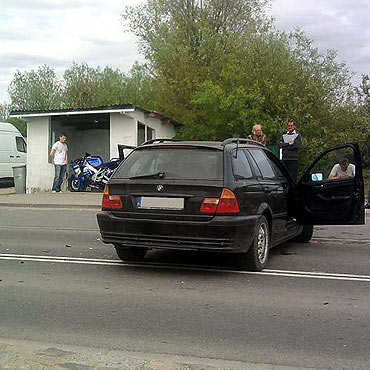 Kretlewo: BMW zderzyło się z motocyklem. Jedna osoba w szpitalu