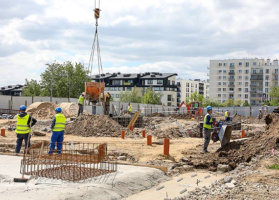 Prace id� pe�n� par�. Trwa budowa stacji pogotowia ratunkowego przy ul. Du�skiej