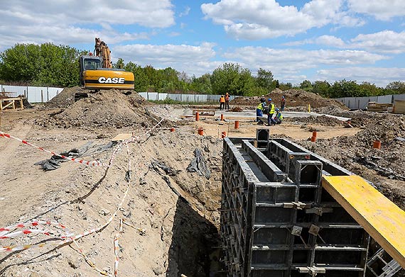 Prace id� pe�n� par�. Trwa budowa stacji pogotowia ratunkowego przy ul. Du�skiej