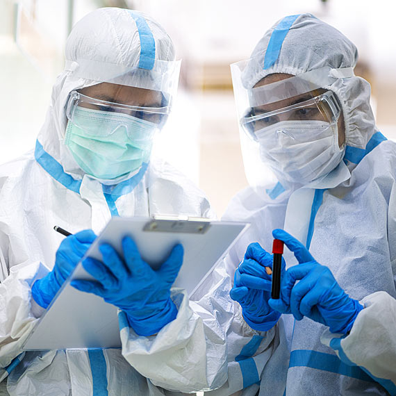 Zaka�enia wirusem SARS-CoV-2. Stan na godz: 8:00