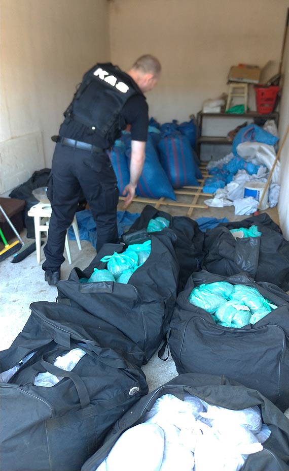 Nielegalny tyto� ujawniony w Szczecinie