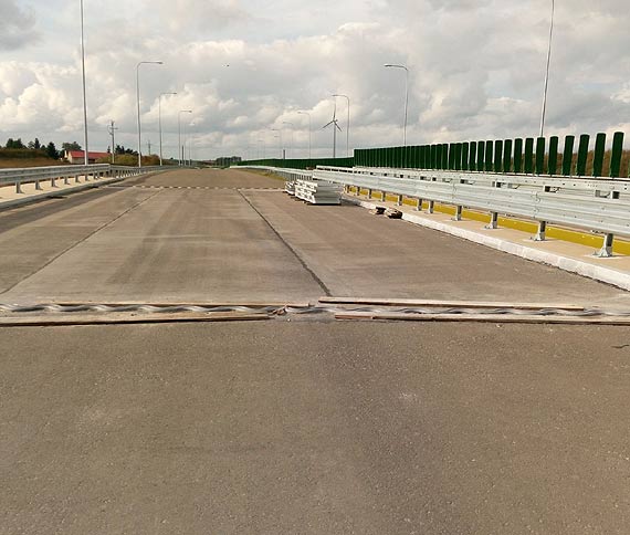 Na obwodnicy Wa�cza w ci�gu S10 rusz� r�wnie� roboty drogowe