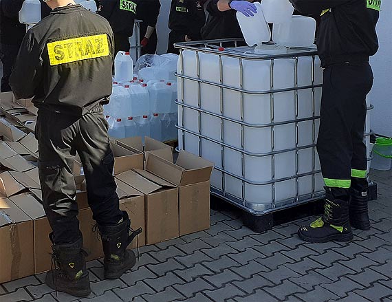 Kolejny nielegalny alkohol przerobiony na p�yn dezynfekcyjny