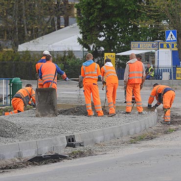 Dziwn�wek wielkim placem budowy. Trwa przebudowa drogi 107
