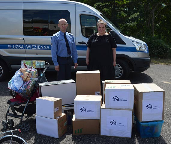 Funkcjonariusze S�u�by Wi�ziennej pomogli dzieciom z Plac�wki Opieku�czo-Terapeutycznej w D�bnie