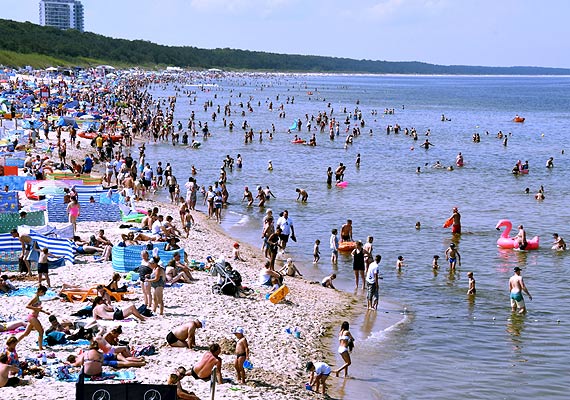Wzorowa akcja ratowania życia na plaży w Międzyzdrojach
