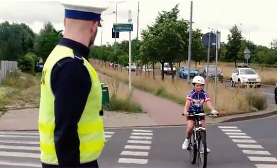 „EKOLOGICZNIE NA DW�CH KӣKACH” -kontynuacja kampanii promuj�cej ekologiczne �rodki transportu i bezpieczne zachowania na drodze