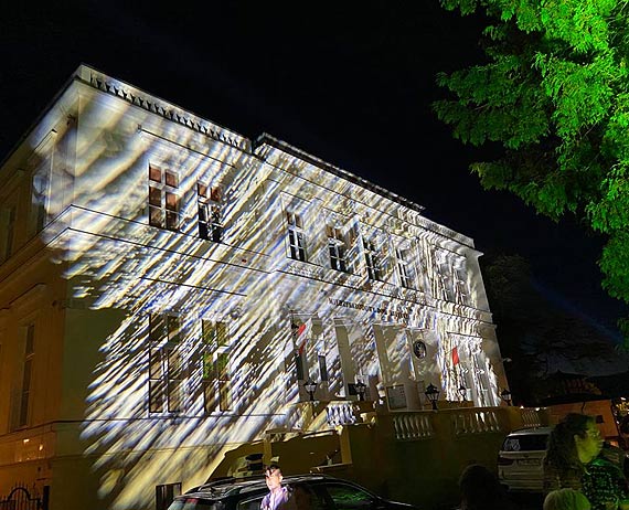 Niedzielna Noc Kolorów w Międzyzdrojach