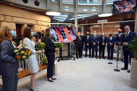 Nowy Punkt Obs�ugi Cudzoziemc�w w ZUW