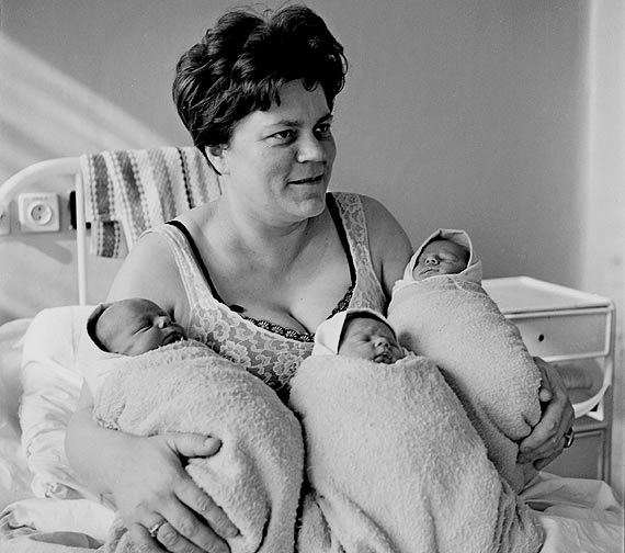 „Kobiety z PRL-u. Pikno i praca” – wystawa fotografii Andrzeja Ryfczyskiego