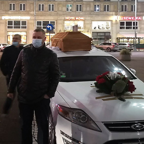 Wywlekli rządzącym brudy! Pracownicy branży pralniczej protestowali w stolicy