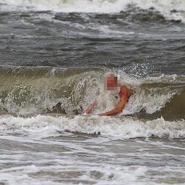 Wszed� do wody w �winouj�ciu. Wyszed� w Niemczech