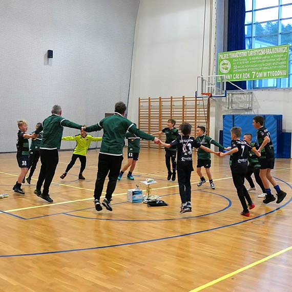 aki Szczecin Dbie z Pucharem Fala Winter CUP 2021 - rocznik 2009!