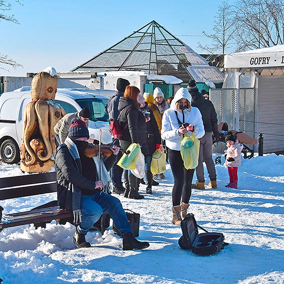 Turystw w Midzyzdrojach jak w sezonie. Zobacz film!