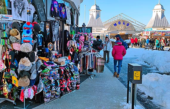 Turystw w Midzyzdrojach jak w sezonie. Zobacz film!