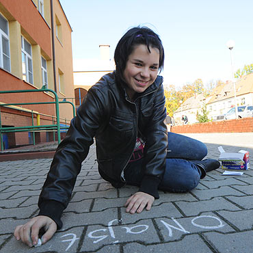 Dziwn�w: Na chodnikach pisali kred� teksty S�owackiego