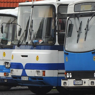 Autobusy i busy odje�dzaj� za wcze�nie z przystank�w