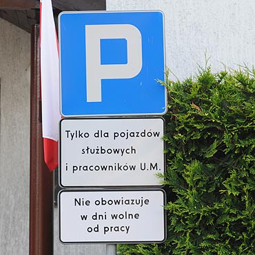 Mi�dzyzdroje: Mo�na w weekendy parkowa� pod urz�dem