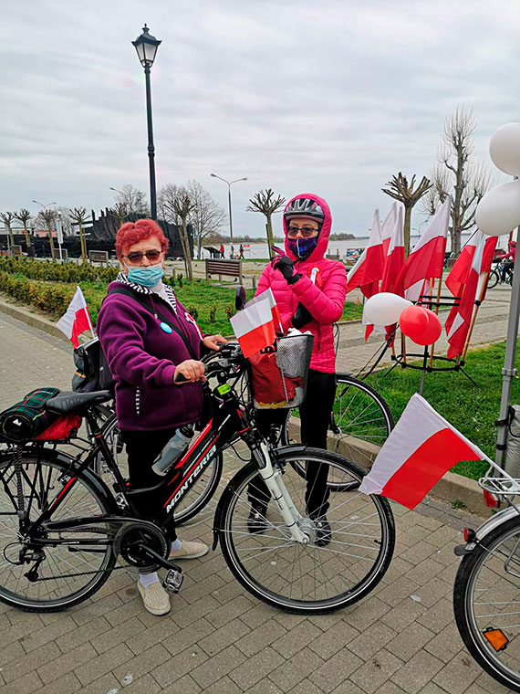 W MAJÓWKĘ...bawiliśmy się na biało-czerwonym Rajdzie Rowerowym!