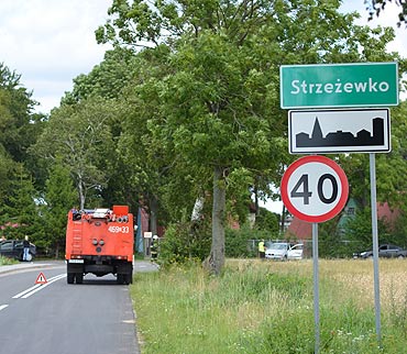 Strzeżewko: Audi uderzyło w BMW. 84-letni kierowca w szpitalu