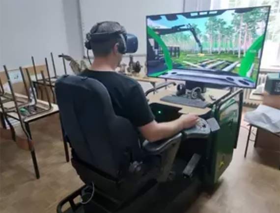 Nowoczesny symulator pozyskania drewna w Zespole Szk Ponadpodstawowych w Benicach