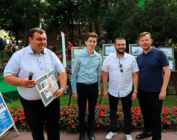 Wernisaż wystawy rysunków Marcina Grabii „Z podróży”