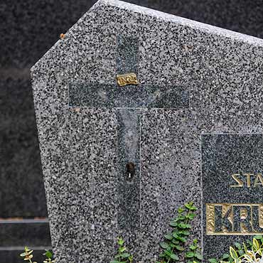 Wolin: Z cmentarza skradziono kilkadziesiąt metalowych krzyży