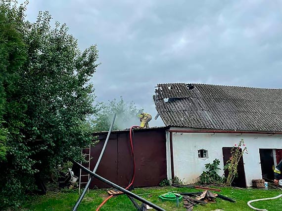 Cztery jednostki strażaków gasiły pożar w Kodrąbku