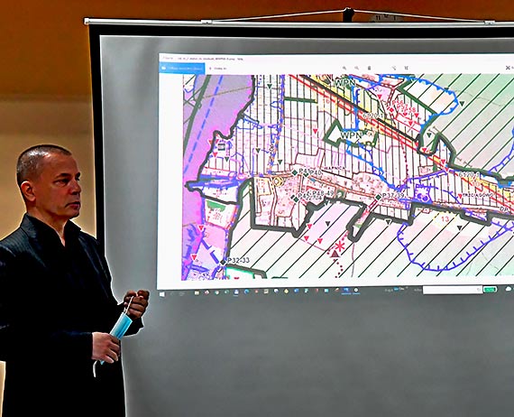 Biuro Burmistrza Midzyzdrojw: Spotkanie w sprawie opracowania  planu zagospodarowania dla Wapnicy i Wicka. Zobacz film!