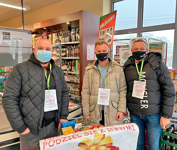 W gminie Świerzno zebrano żywność, która trafi do świątecznych paczek