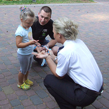 Dziwn�wek: Policjanci realizuj� dzia�ania profilaktyczne